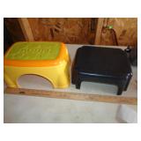 2 PLASTIC STEP STOOLS
