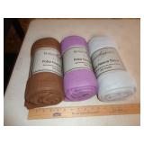 3 FLEECE THROWS