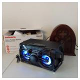 BLUETOOTH PORTABLE SPEAKER AND THOMAS RADIO