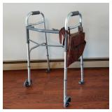 ADJUSTABLE WALKER