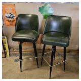 2 BARSTOOLS