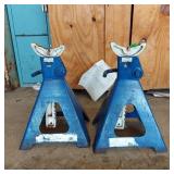 2 JACK STANDS
