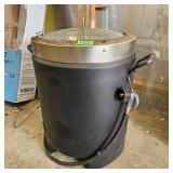 CHAR-BROIL BIG EASY TURKEY FRYER