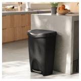 13 GALLON KITCHEN TRASH CAN