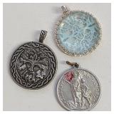 3x PENDANTS