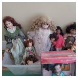 VINTAGE & PORCELAIN DOLLS