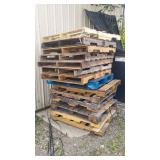 WOOD PALLETS