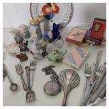 VINTAGE COLLECTIBLES