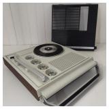 VINTAGE LANE PORTABLE RADIO/PHONOGRAPH