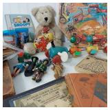 VINTAGE COLLECTIBLE TOYS, BOOKS