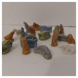 WADE MINIATURES 18 big lot