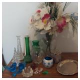 GLASS VASES & FIGURINES