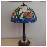 LRG VINTAGE STAINED GLASS LAMP