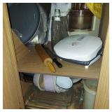 CONTENTS LOWERS, BAKING PANS ECT