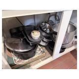 Pots & pans - large lot
