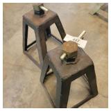 2 AXLE STANDS