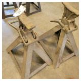 2 AXLE STANDS