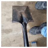 STRAIGHT SHOVEL