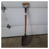 FLAT EDGE SHOVEL