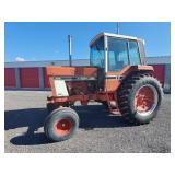 International 986 Tractor