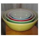 Pyrex Nesting Bowls Vintage