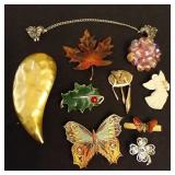 Lot of 10 Pins & Clips