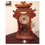 Victorian Eastlake Mantle Clock Wind up