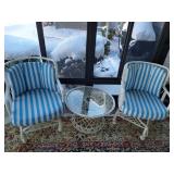 Lloyd Flanders 2 Chairs with Side Table