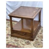 End Table/Side Table. (Poor Condition)
