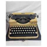 Royal 1930s vintage manual typewriter Mod. P