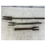 3 Pickle Forks