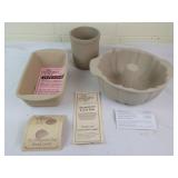 Pampered Chef Stoneware Loaf Fluted Pan Bread