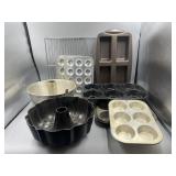 Assorted Baking Pans