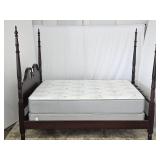 Four Post Queen Size Bed, Nice Mattress
