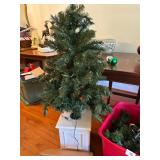 Christmas Tree and Garlands