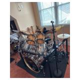 Drum Set with 13 Assorted Pieces