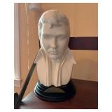 Elvis Presley Statue