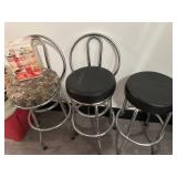 Set of 3 Barstools and Glass Cups