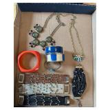 Women s Necklaces and Bracelets