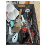 Assorted Kitchen Items