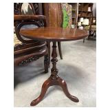 Hankle Harris Side Petastool Table
