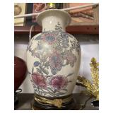 Vintage Chinese Porcelin Table Lamp