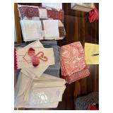 Misc linens, placemats, etc