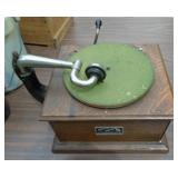 VICTOR PHONOGRAPH
