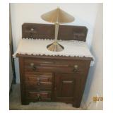 COMMODE LAMP