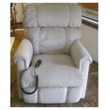 LA Z BOY LIFT RECLINER