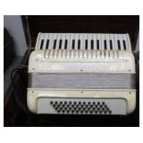 ORGANETTE ACCORDIAN