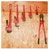 PIPE WRENCHES