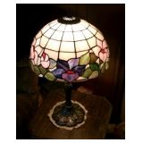 STAINED GLASS TABLE LAMP