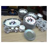 12 pc setting christmas dishes